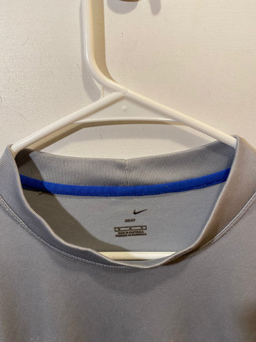 Men’s M Nike Shirt