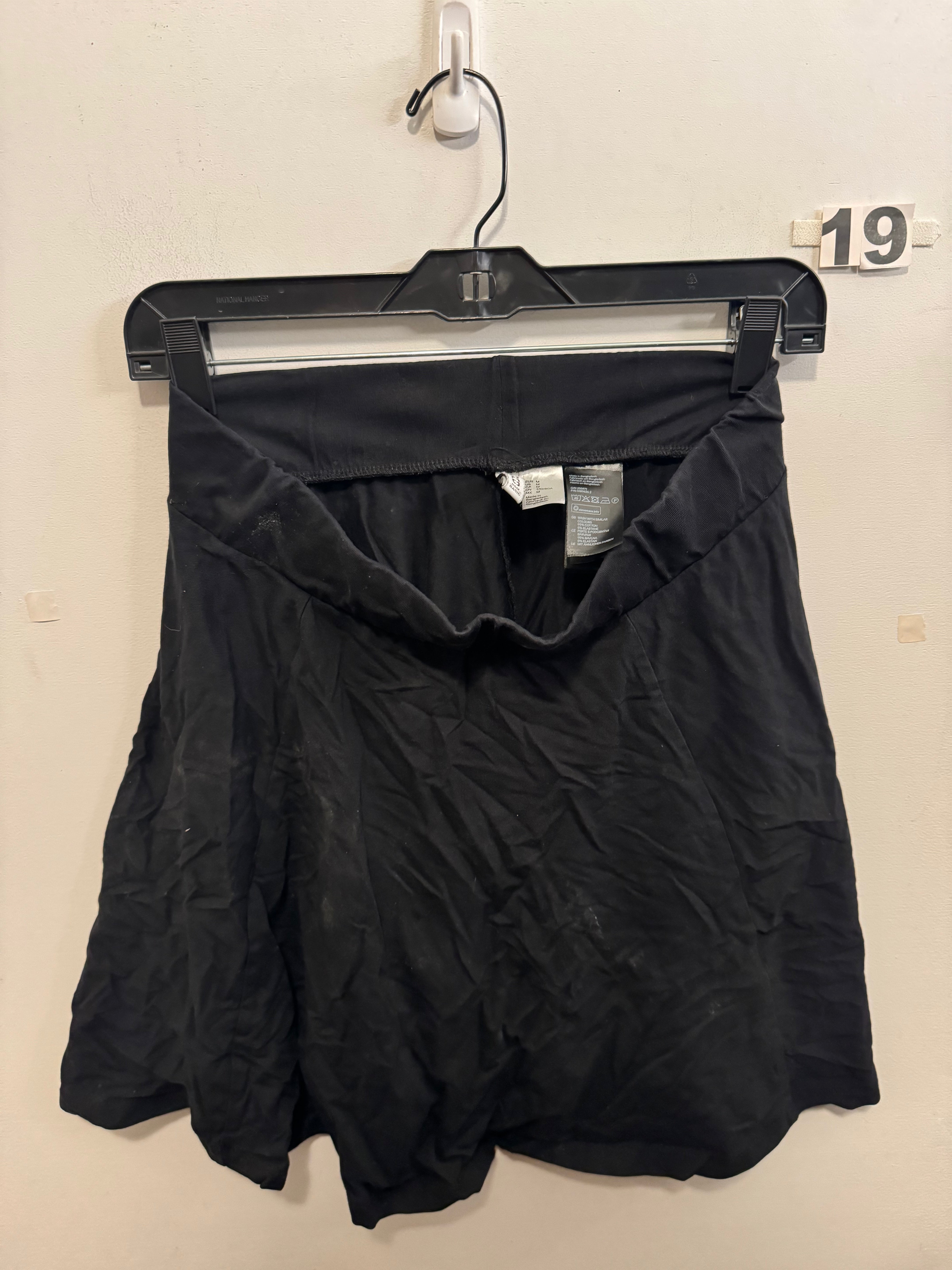 Men’s M Divided Shorts