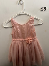 Load image into Gallery viewer, Girls 4-5 H&amp;M Dress
