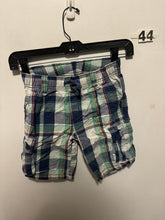 Load image into Gallery viewer, Boys 7 Gymboree Shorts
