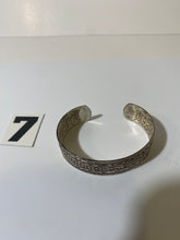 Load image into Gallery viewer, Silver Tone Bracelet
