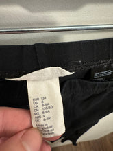 Load image into Gallery viewer, Women’s 8 H&amp;M Pants
