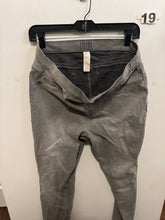 Load image into Gallery viewer, Women’s 20 Justice Pants
