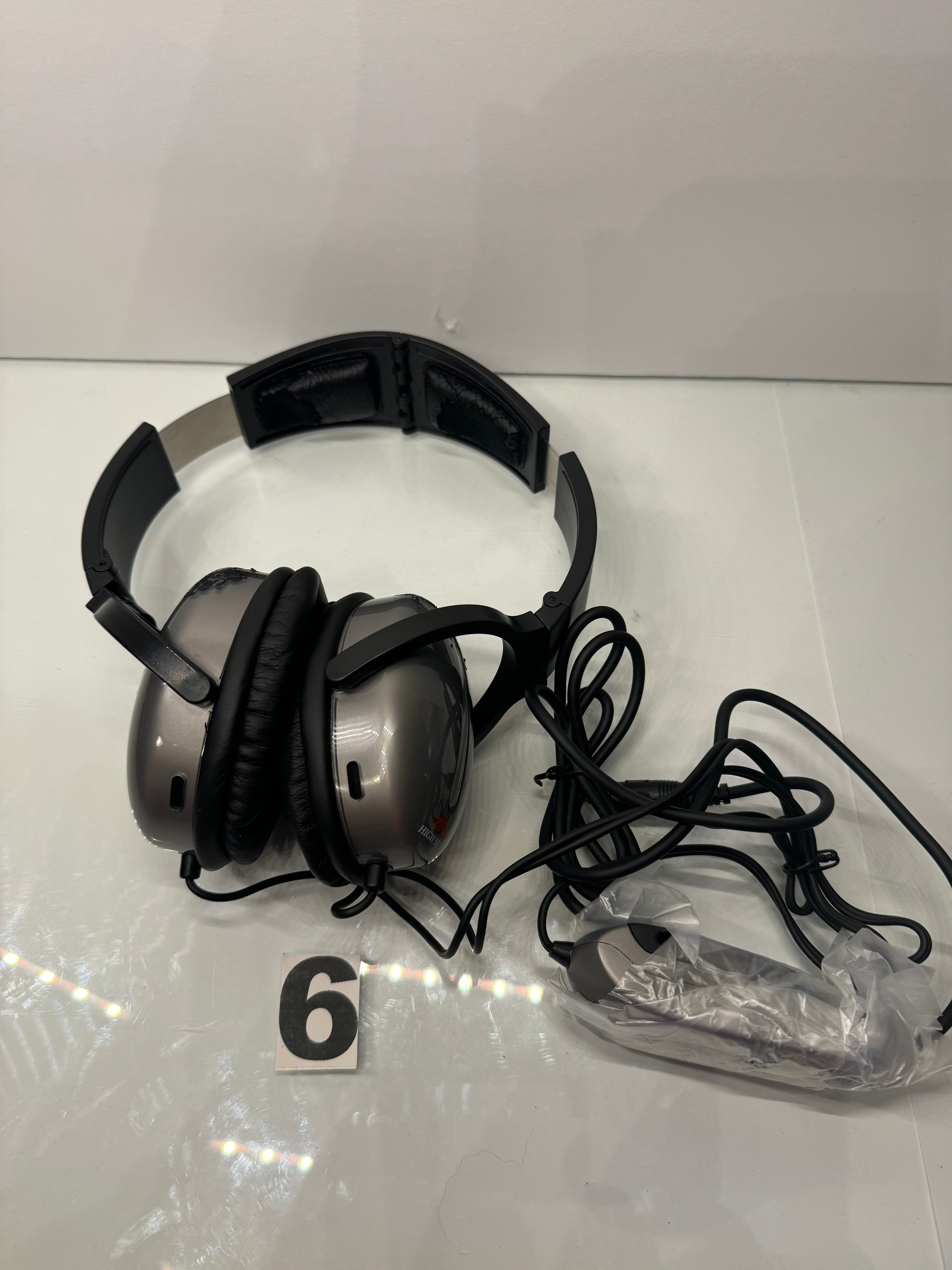 High Sierra * As Is * HeadPhones