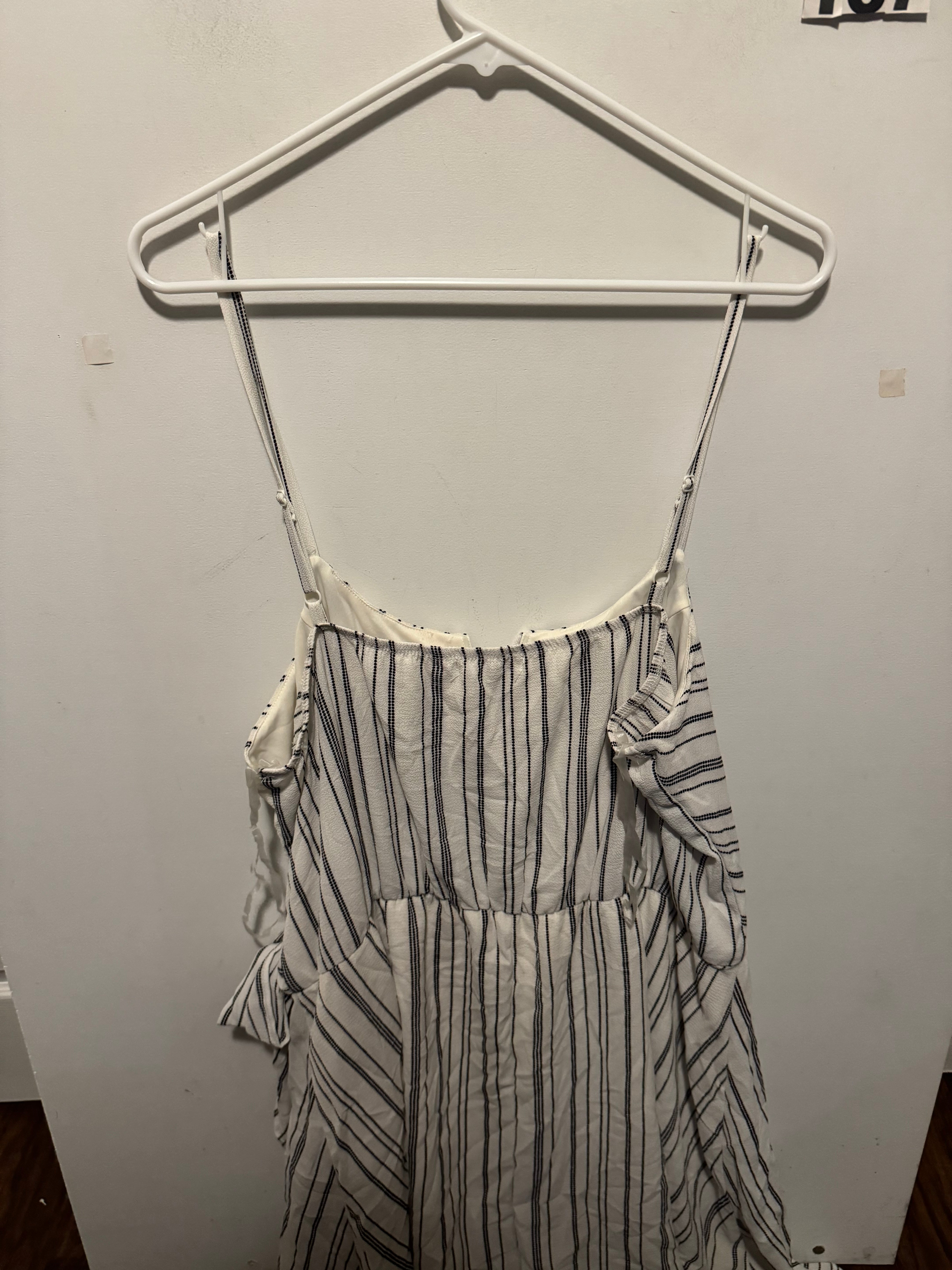 Woman’s XXL Maurices Shirt