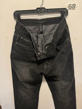 Load image into Gallery viewer, Men’s 32 Calvin Klein Jeans
