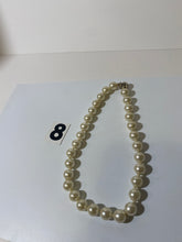 Load image into Gallery viewer, Pearl Choker Necklace
