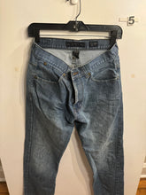 Load image into Gallery viewer, Men’s As Is 32/30 PdC Jeans
