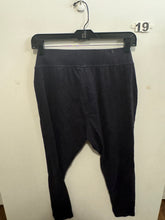 Load image into Gallery viewer, Women’s M Lands End Pants
