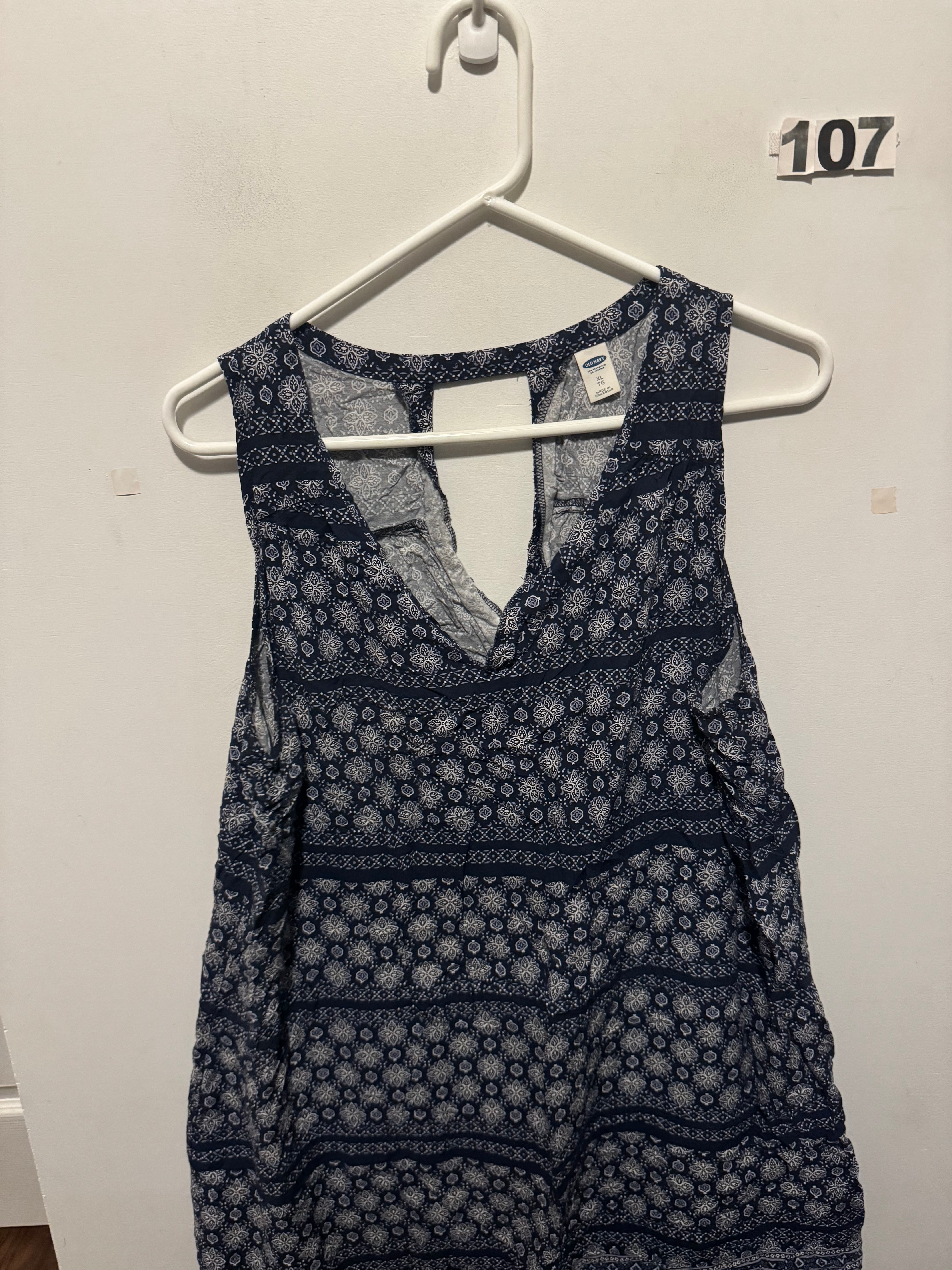 Woman’s XL Old Navy Shirt