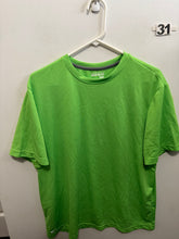 Load image into Gallery viewer, Men’s XL Green Shirt
