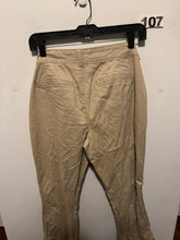 Load image into Gallery viewer, Women’s 8 Old Navy Pants
