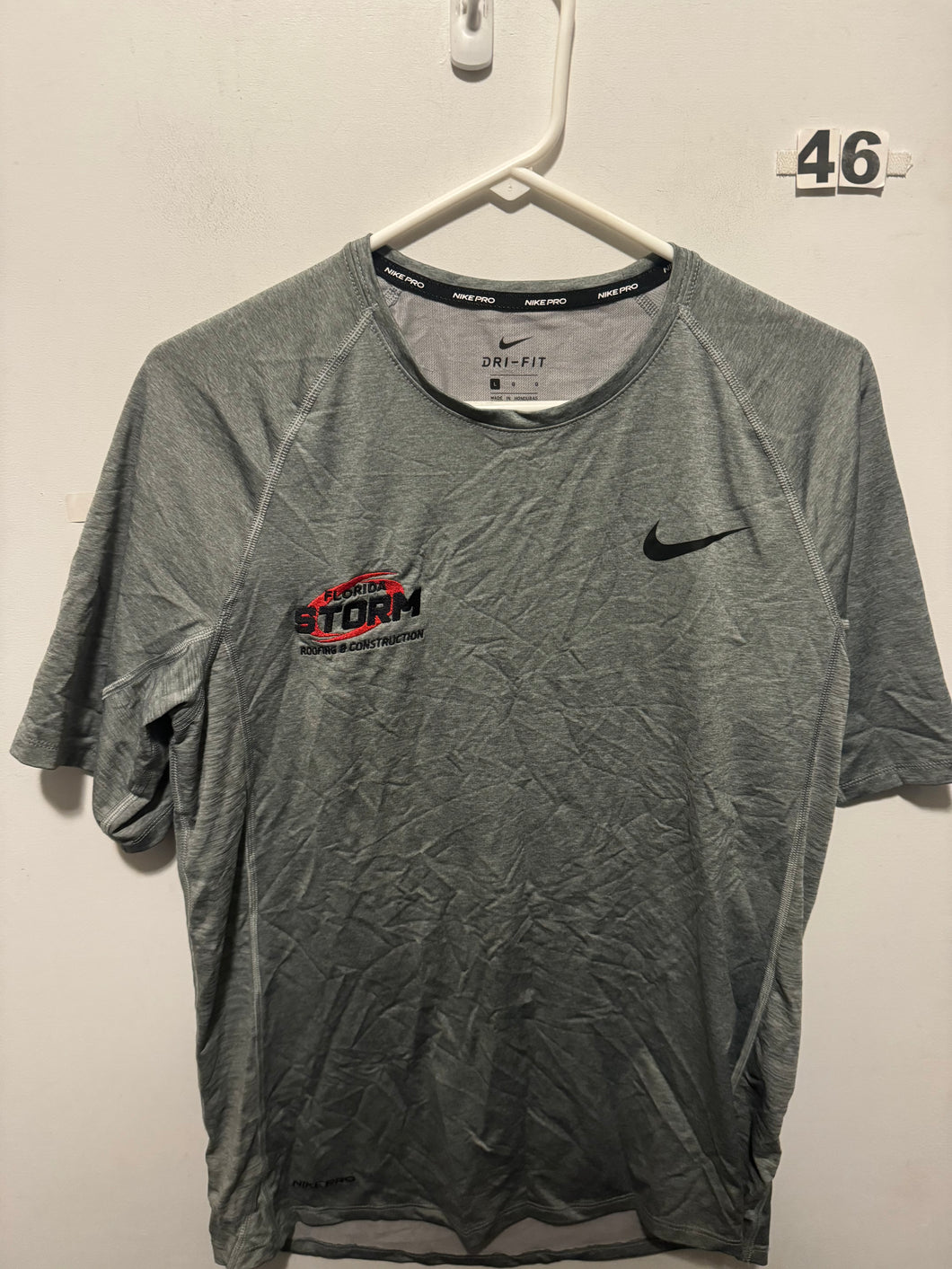 Men’s L Nike Shirt