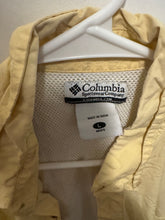 Load image into Gallery viewer, Men’s L Columbia Shirt
