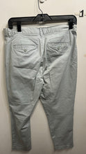 Load image into Gallery viewer, Women’s 10 Gap Jeans
