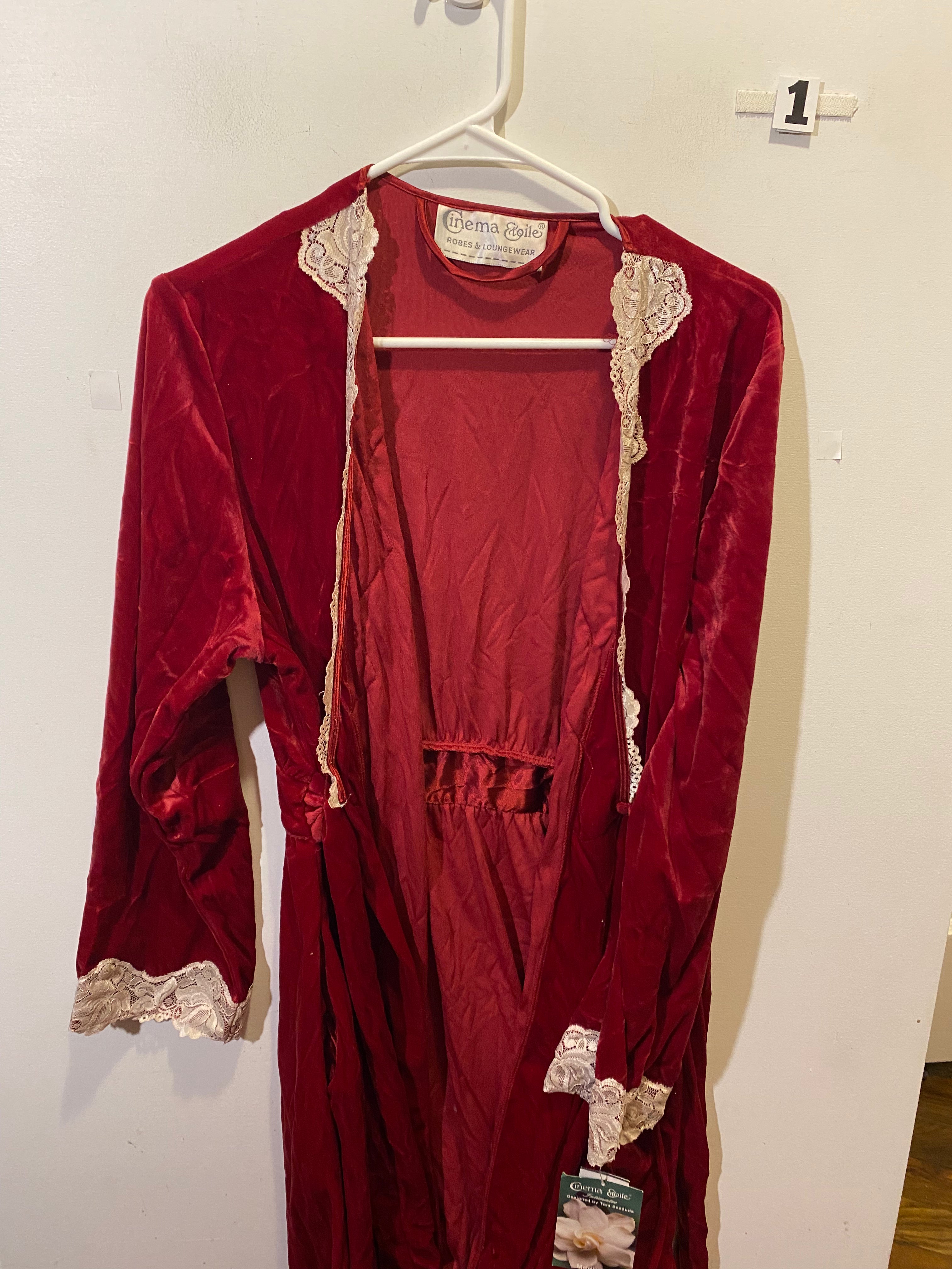 Women’s OS Cinema Lingerie Robe