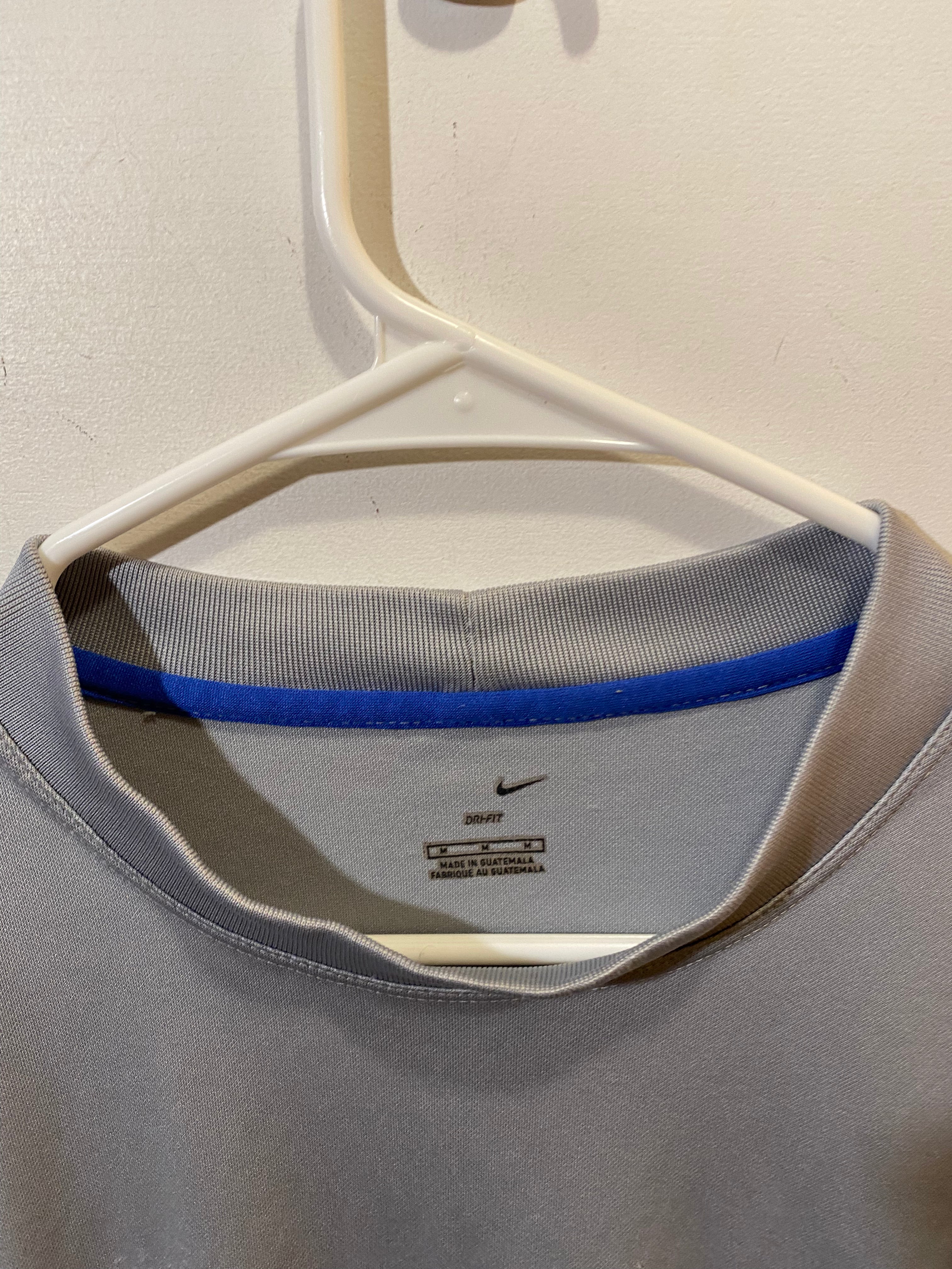 Men’s M Nike Shirt