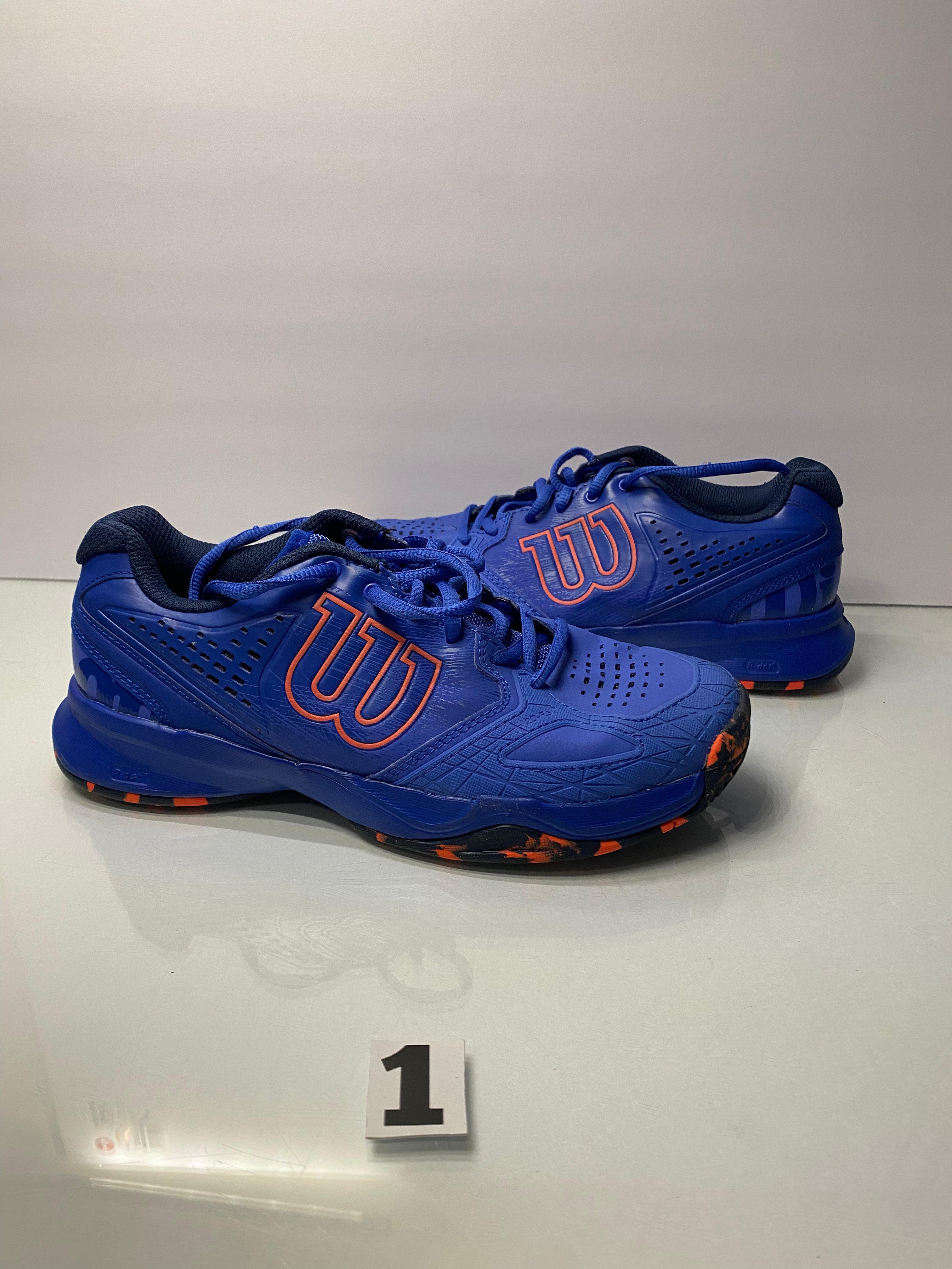 Shoes Size 6 Wilson