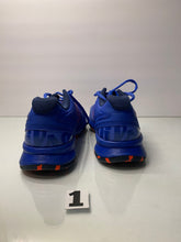 Load image into Gallery viewer, Shoes Size 6 Wilson
