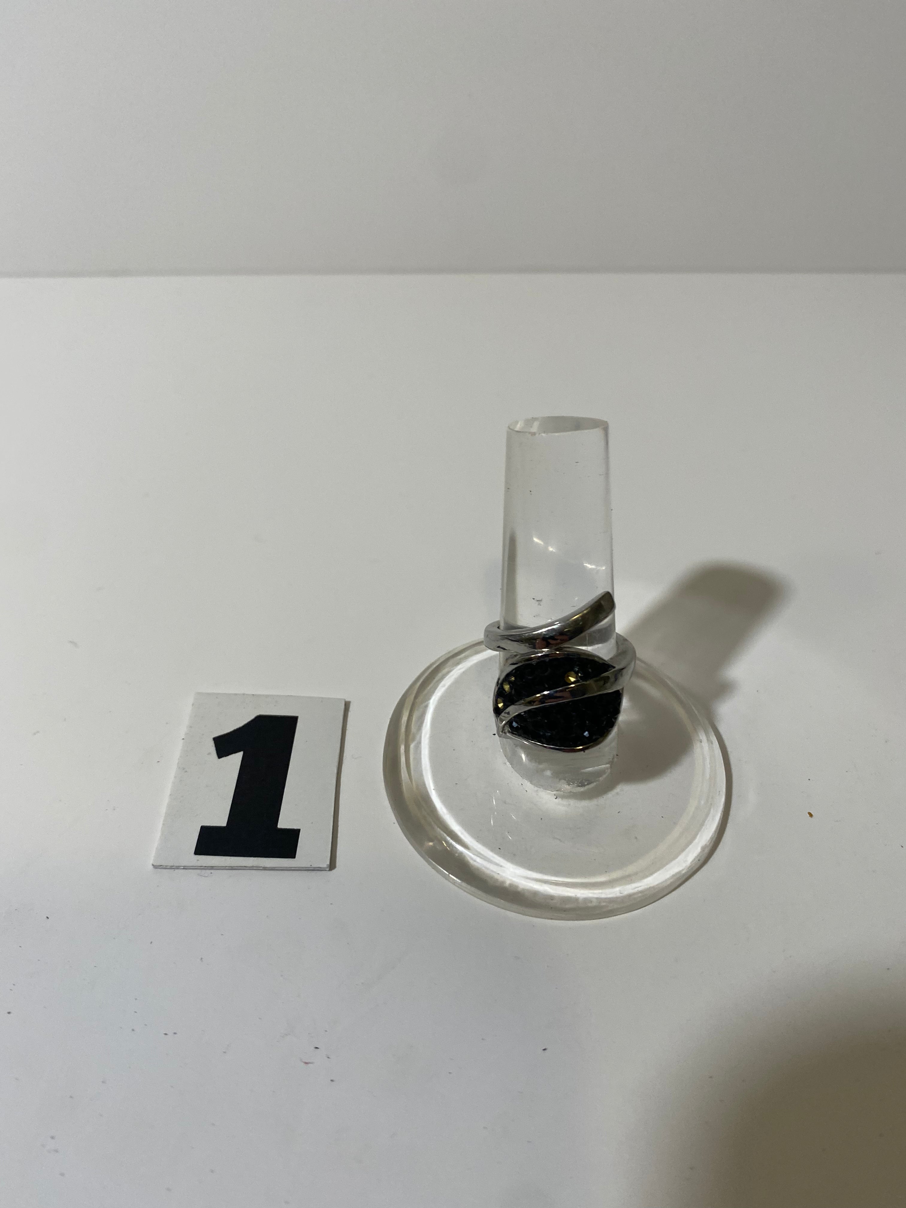 Silver Tone Leaf Ring