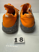 Load image into Gallery viewer, Shoes Size 12 1/2

