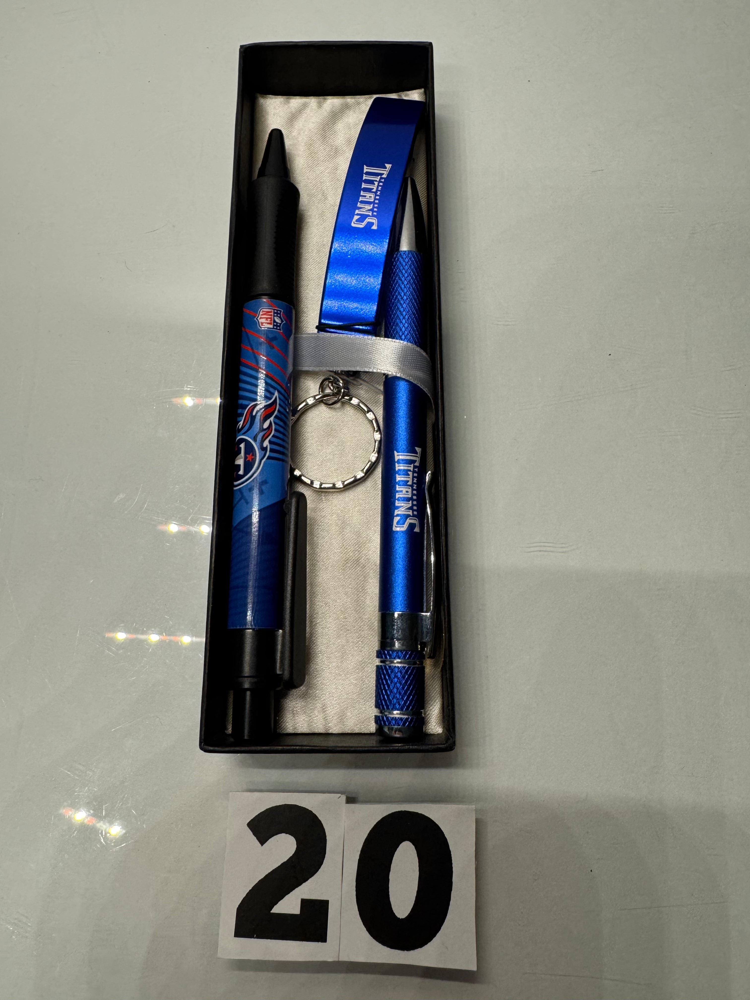 Titans Pen Set