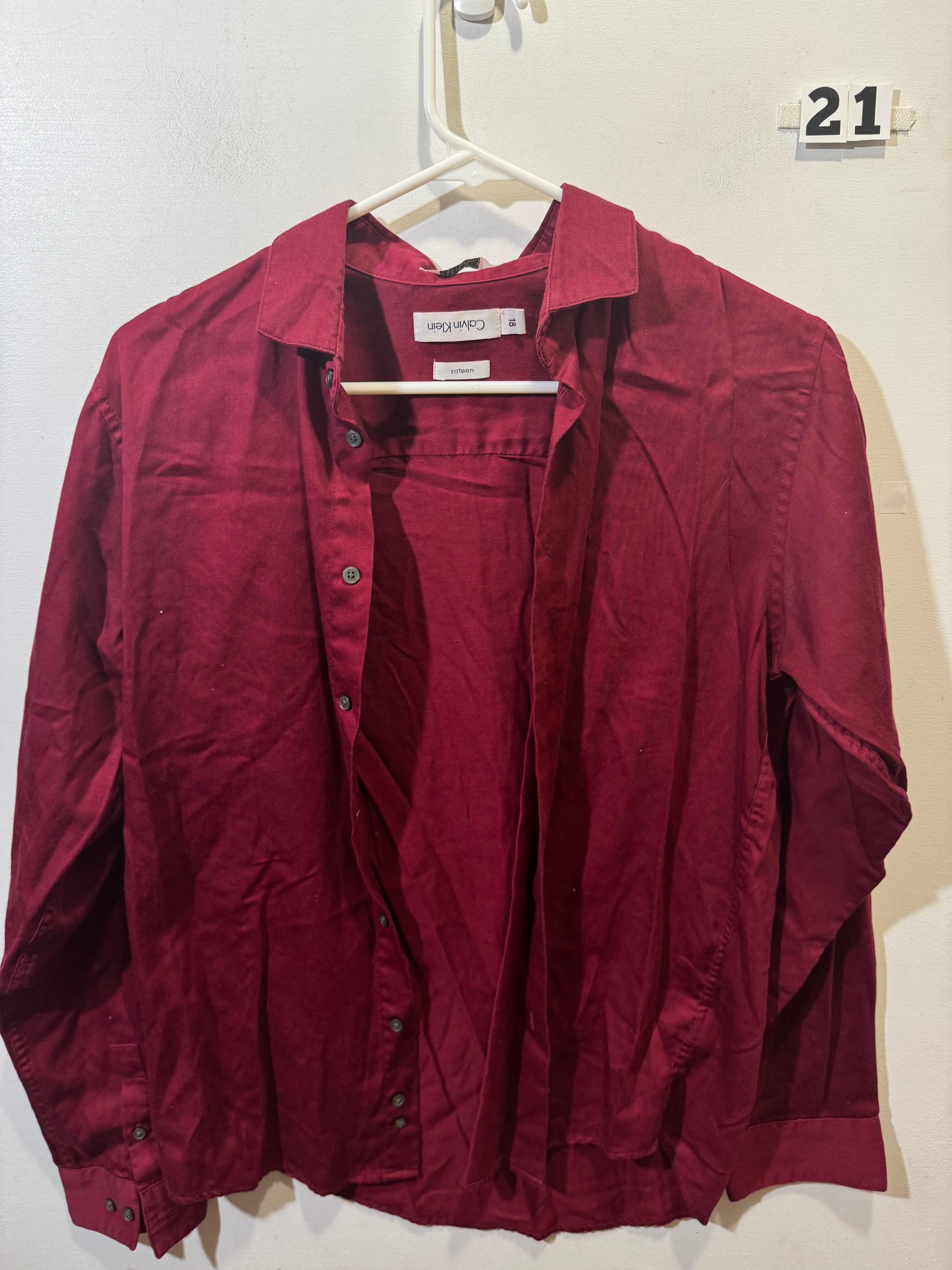 Men’s 18 Calvin Klein Shirt