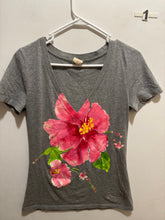 Load image into Gallery viewer, Women’s L Hollister Shirt
