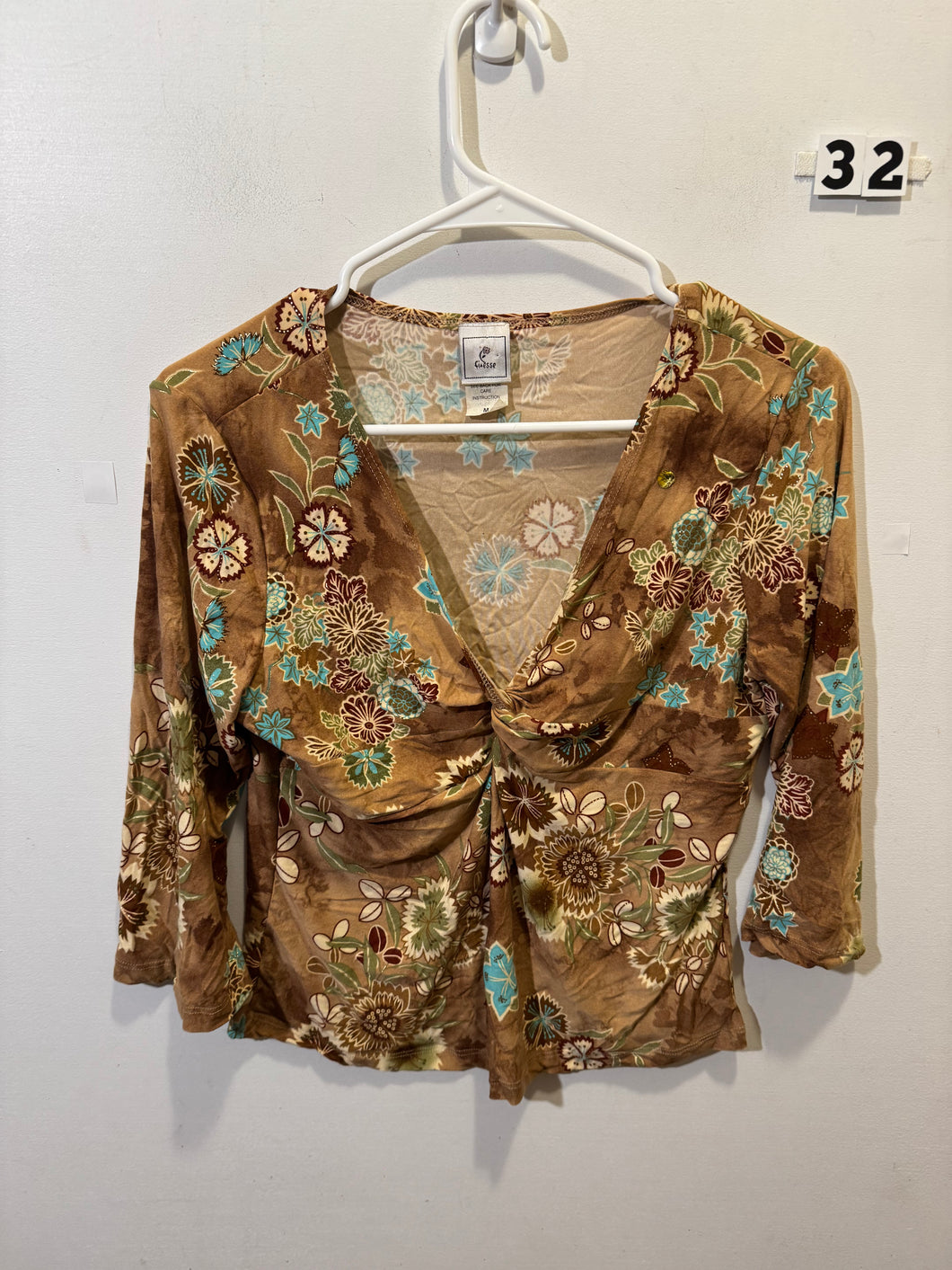 Women’s M Finesse Shirt