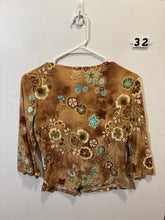 Load image into Gallery viewer, Women’s M Finesse Shirt
