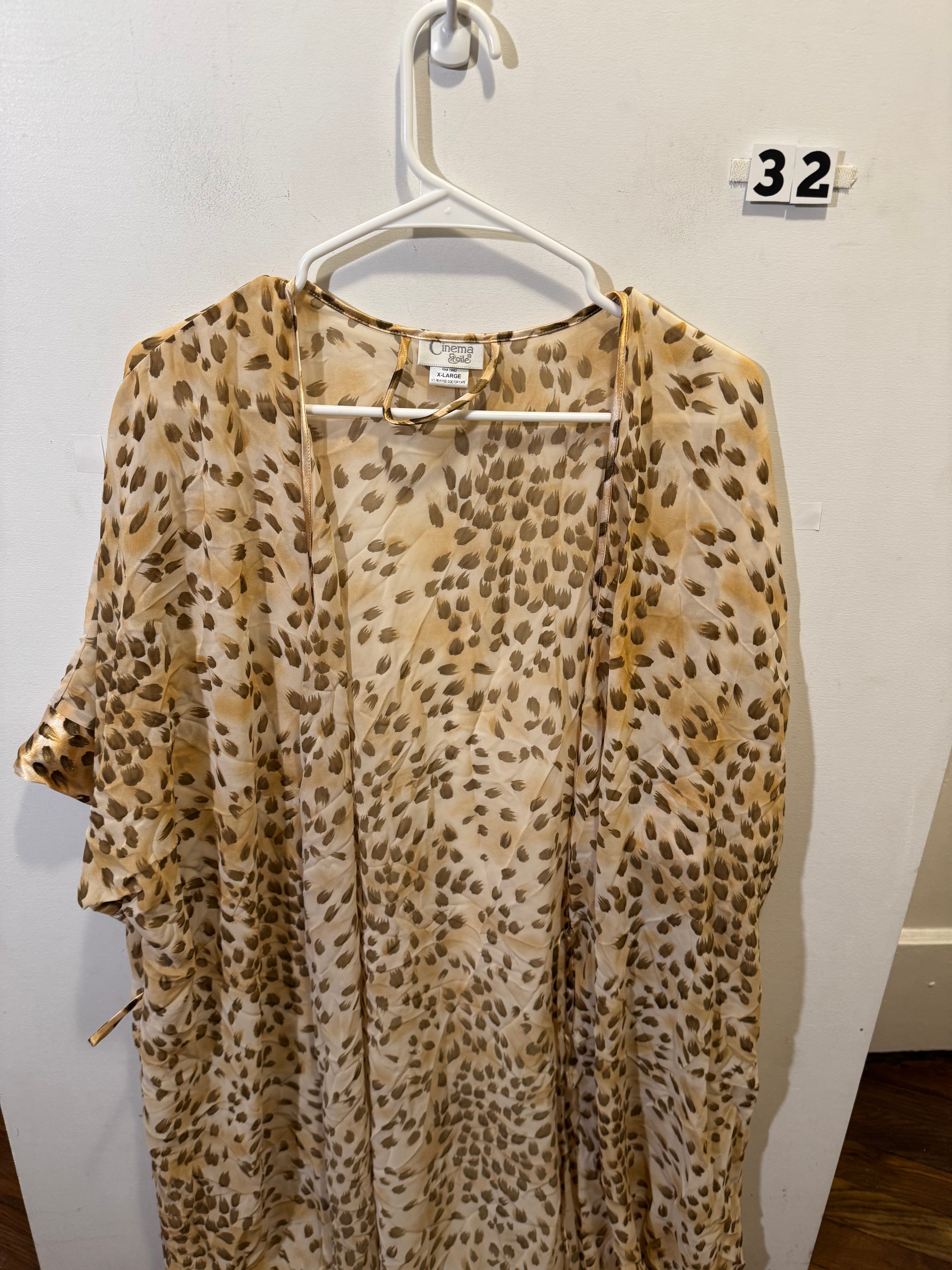 Women’s XL Cinema Robe Lingere