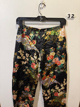 Load image into Gallery viewer, Women’s S Cruz Pants
