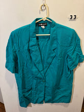 Load image into Gallery viewer, Women’s 12 Sag Harbor Jacket
