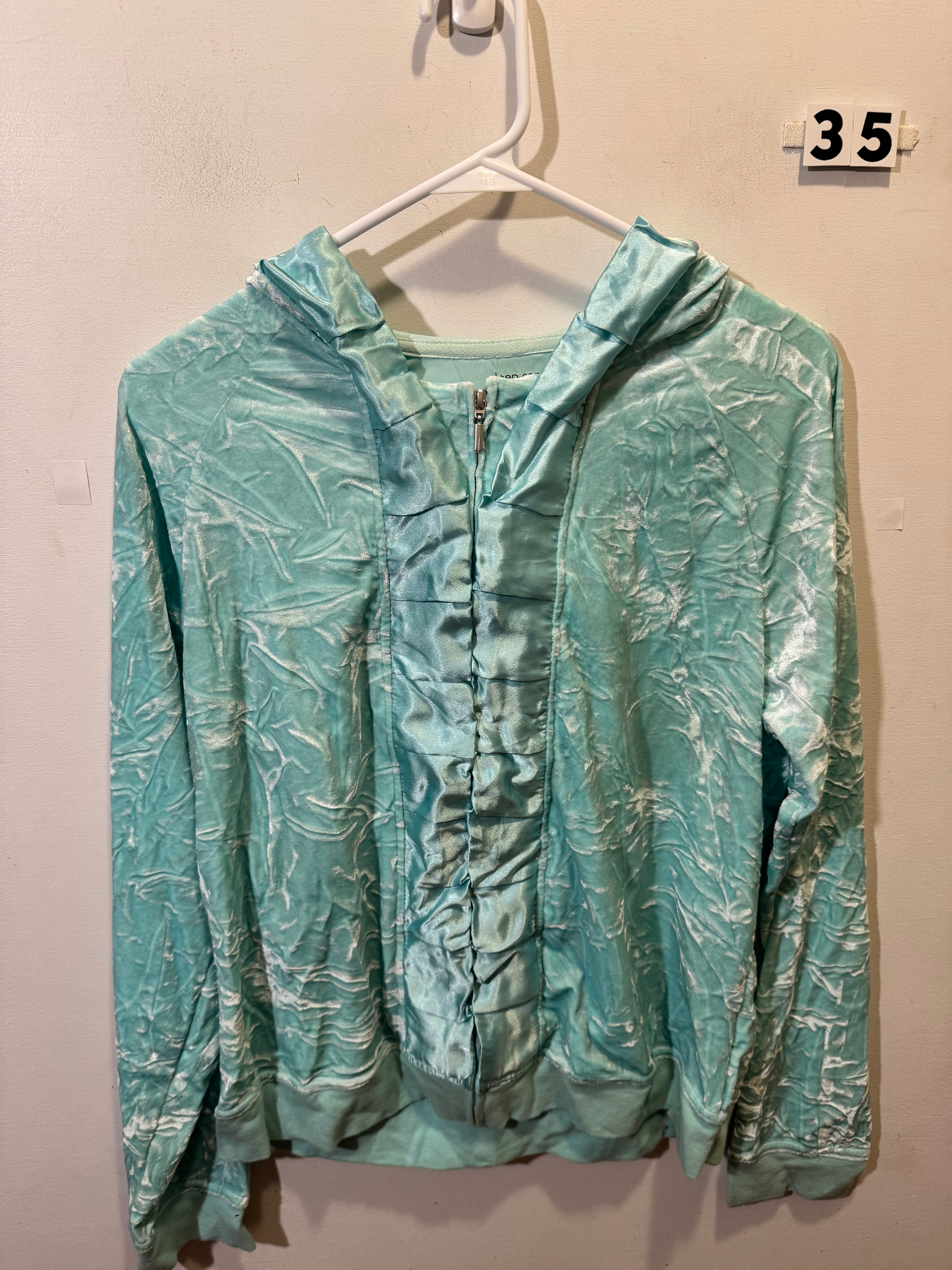 Women’s M Sleep Jacket