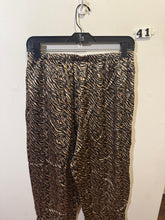 Load image into Gallery viewer, Women’s L Cruz Pants
