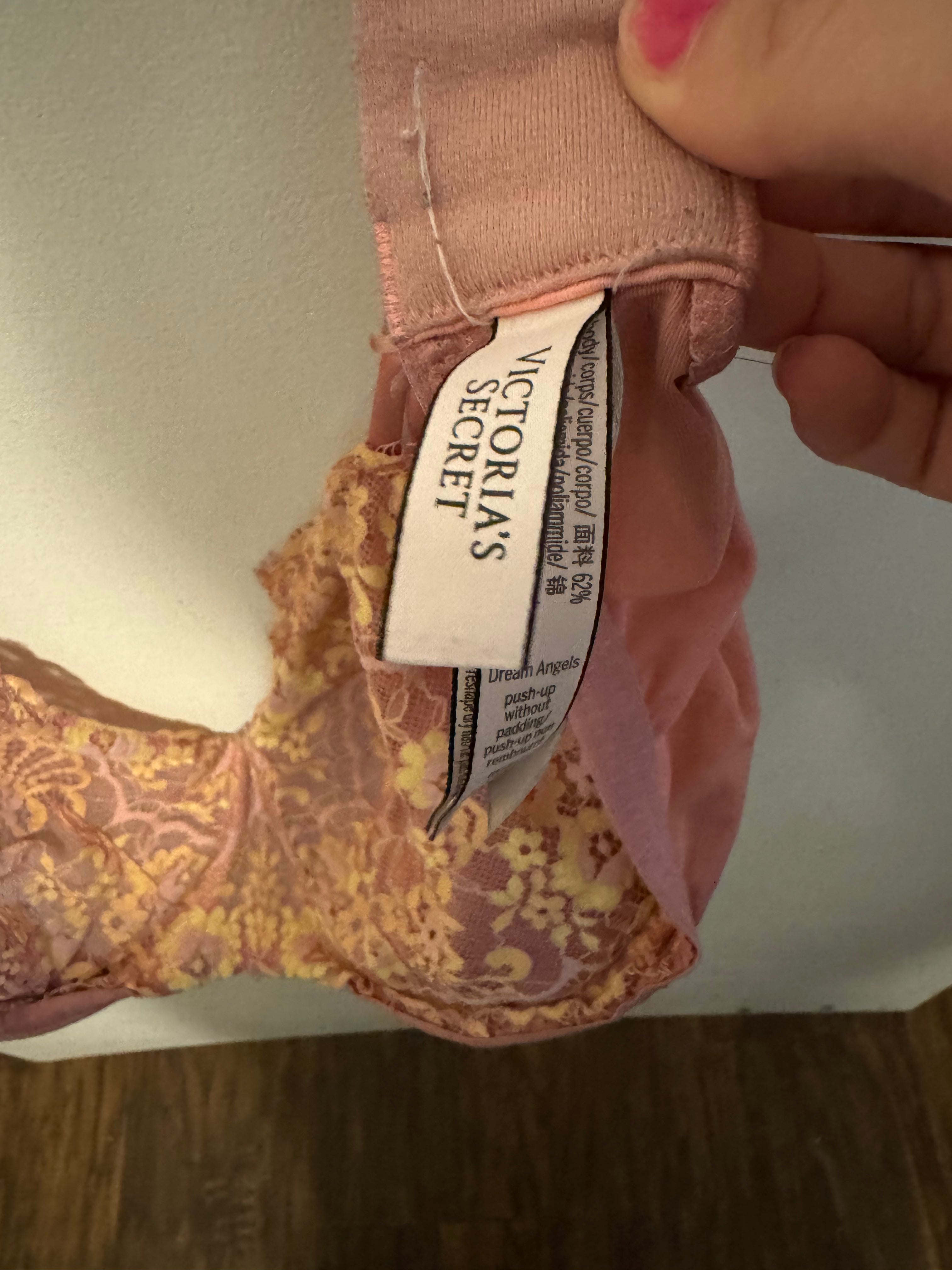 Women’s 38DD Victorias Secret Bra