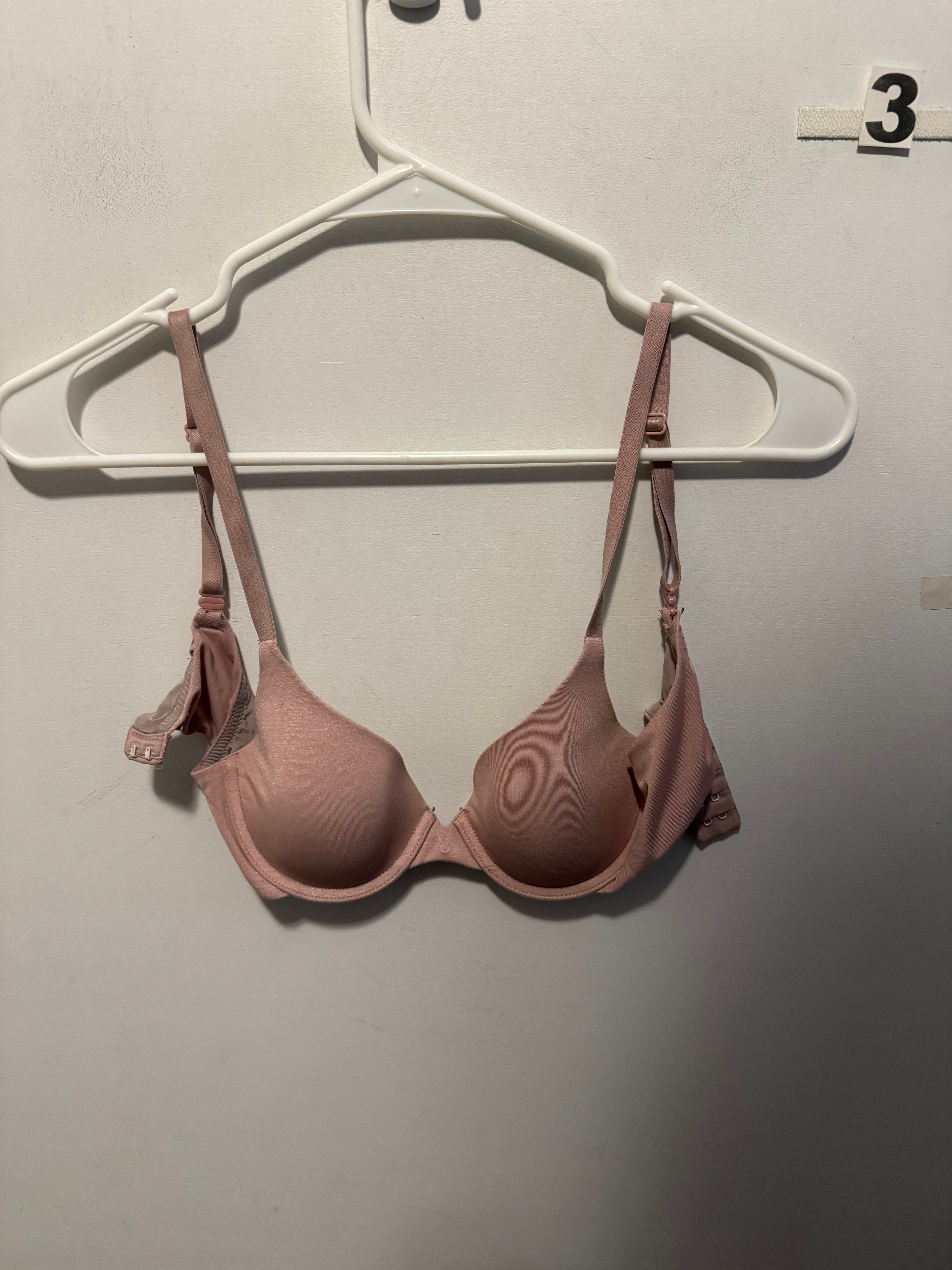 Women’s 32A Victorias Secret Bra