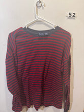 Load image into Gallery viewer, Men’s XL Gap Shirt
