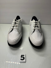 Load image into Gallery viewer, Shoes Size 6
