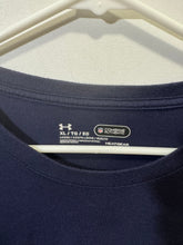 Load image into Gallery viewer, Men’s XL Under Armour Shirt
