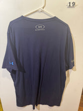 Load image into Gallery viewer, Men’s XL Under Armour Shirt
