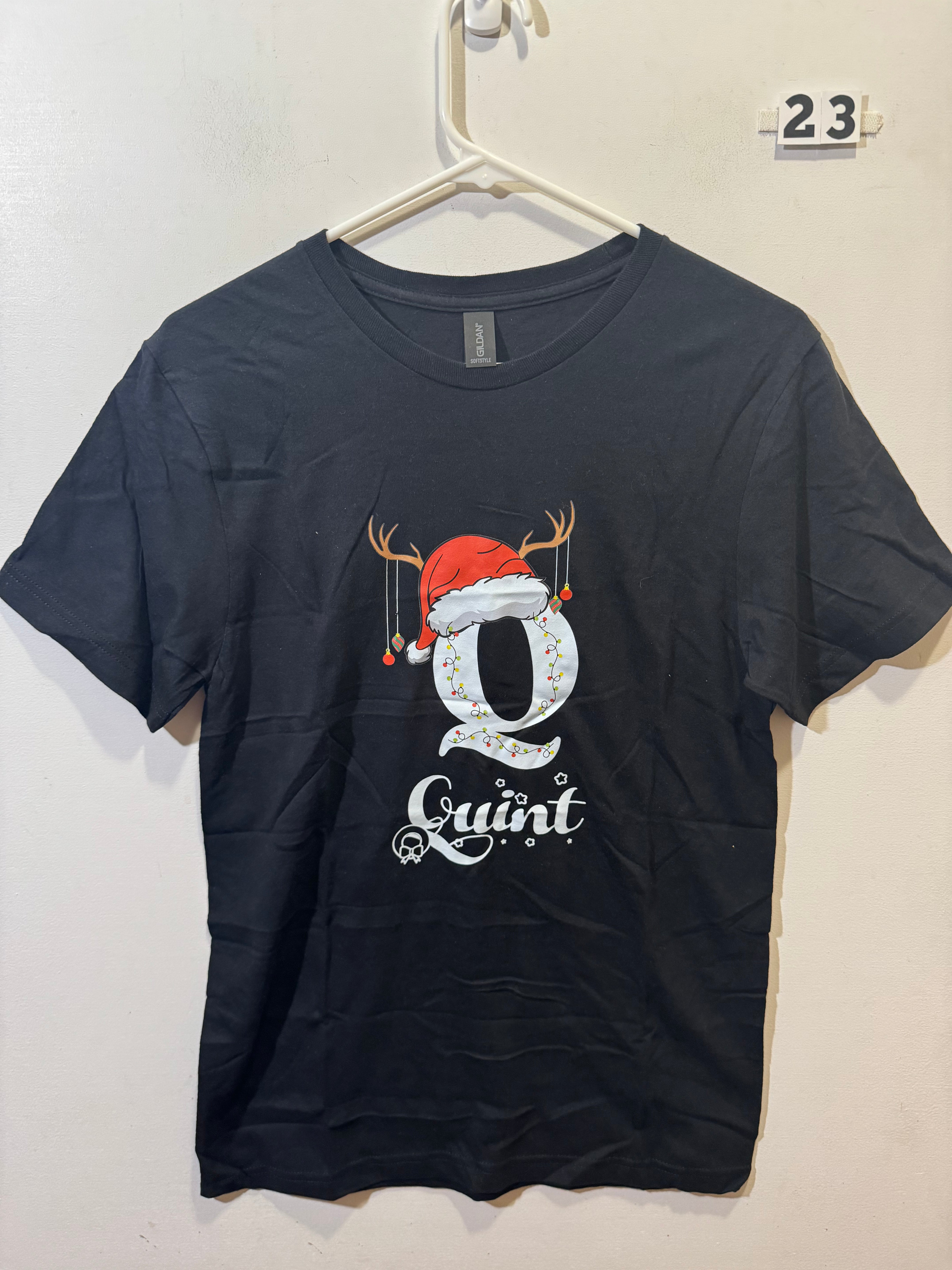 Men’s S Gildan Shirt
