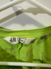 Load image into Gallery viewer, Women’s S-M H&amp;M Shirt
