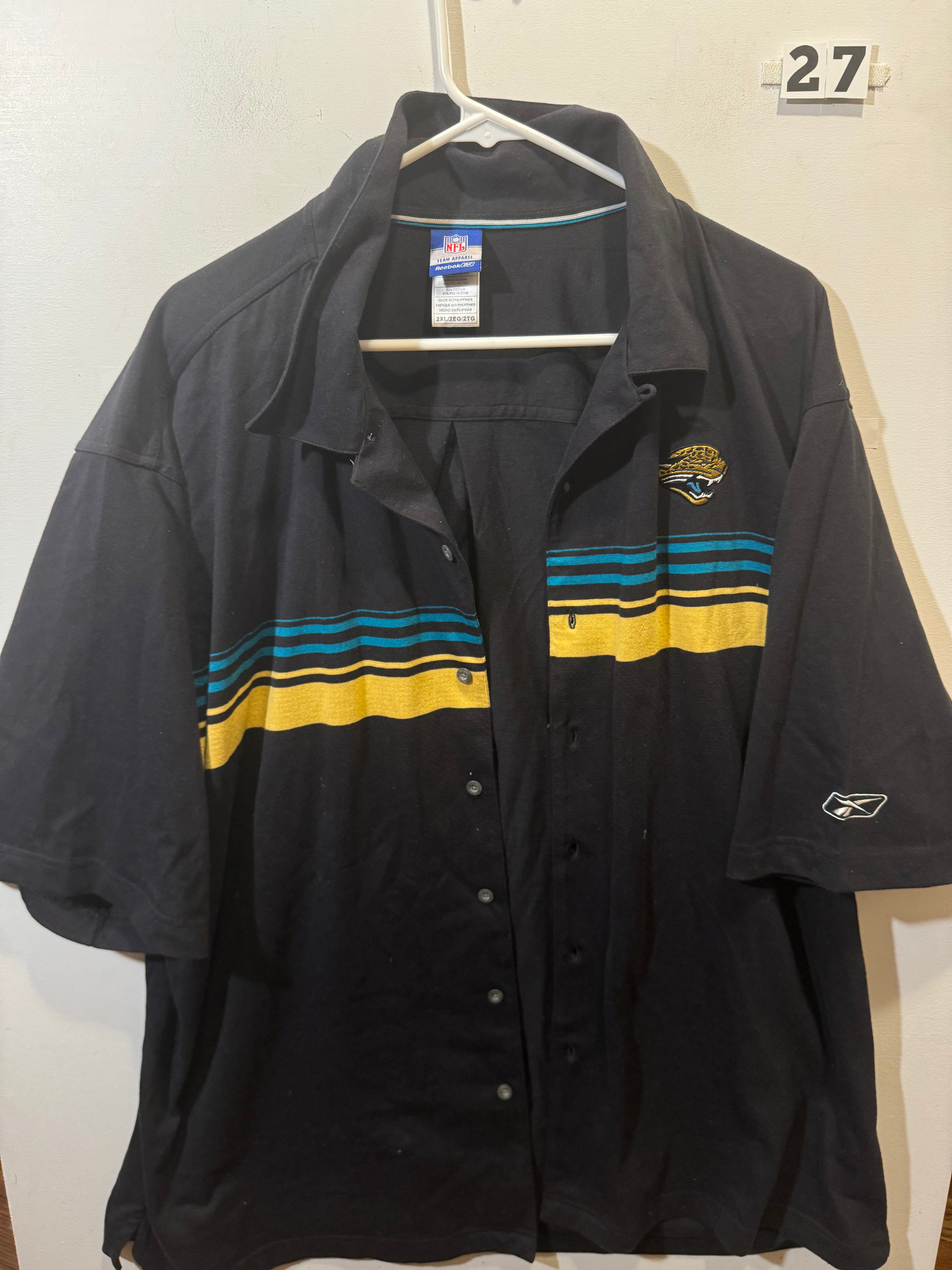 Men’s 2XL Reebok Shirt