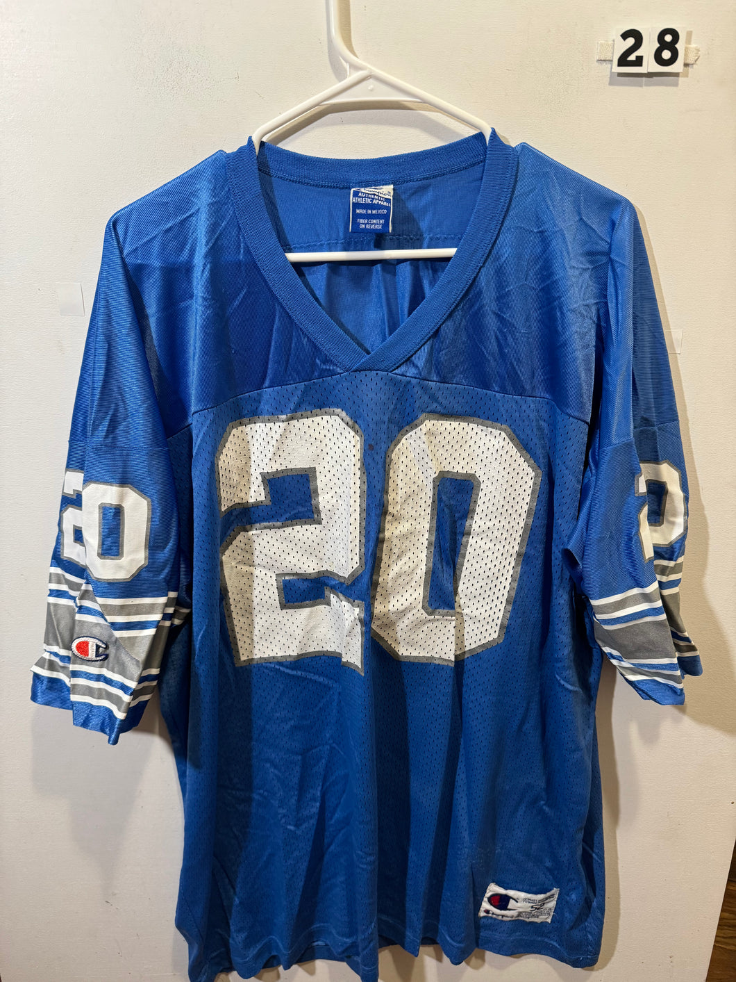 Men’s L-XL Champion Shirt