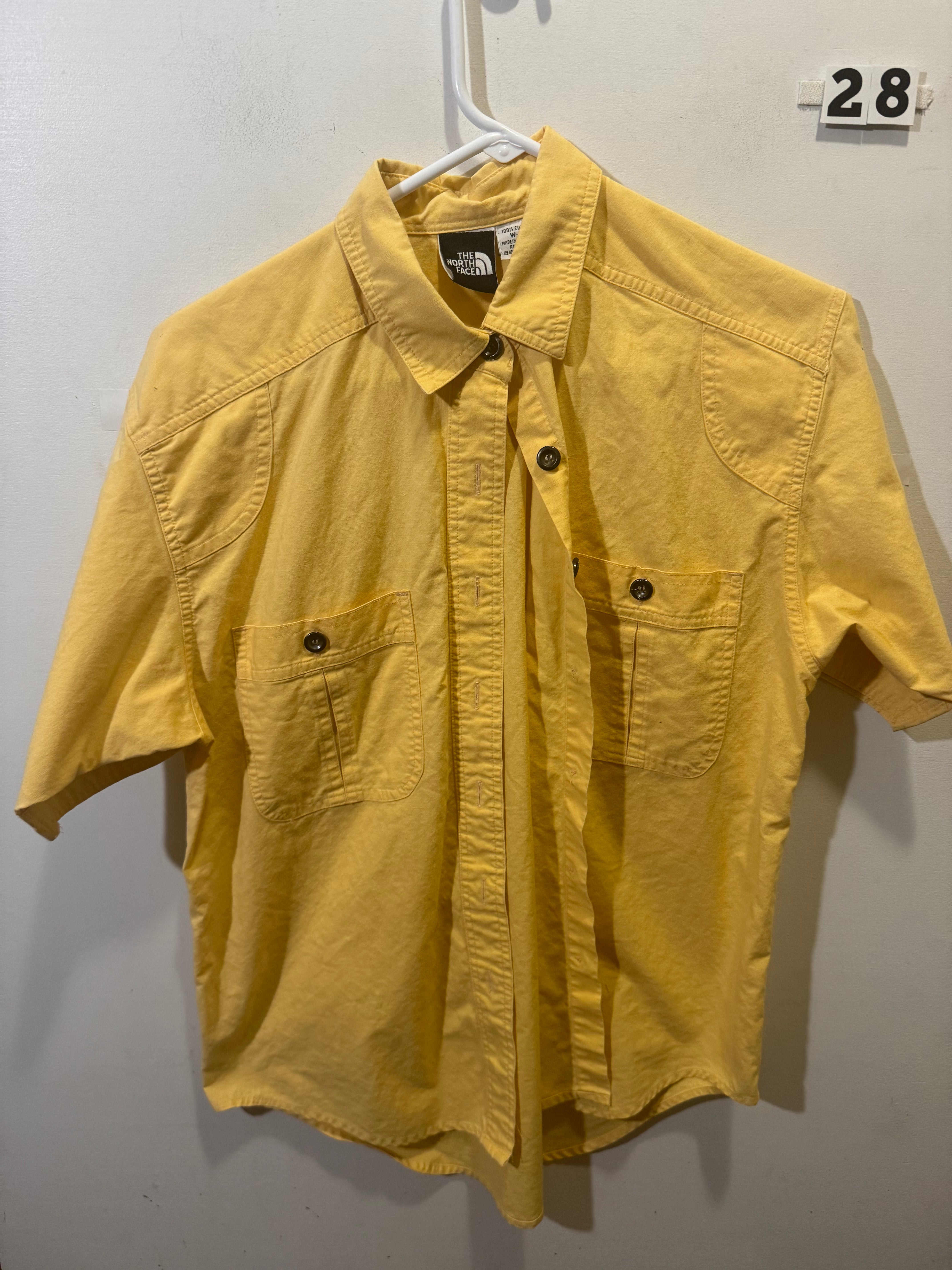 Women’s M North Face Shirt