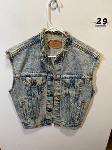 Women’s M Levis Jean Jacket