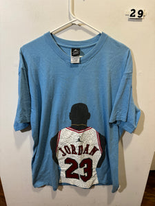 Men’s L Jordan Shirt