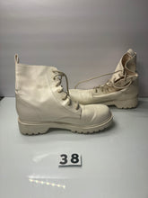 Load image into Gallery viewer, White Boots / Size 10 Shoes
