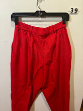 Load image into Gallery viewer, Women’s 10 Bedford Pants
